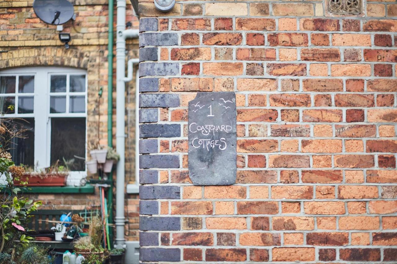Host & Stay - 1 Coastguard Cottages Scarborough Exteriér fotografie